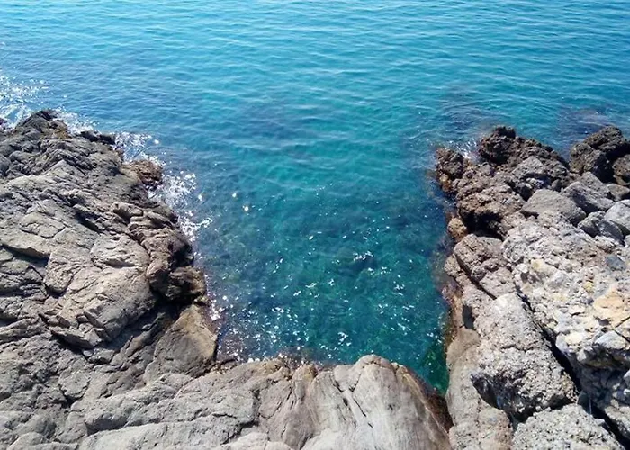 Apartment La Perla Nel Mare -