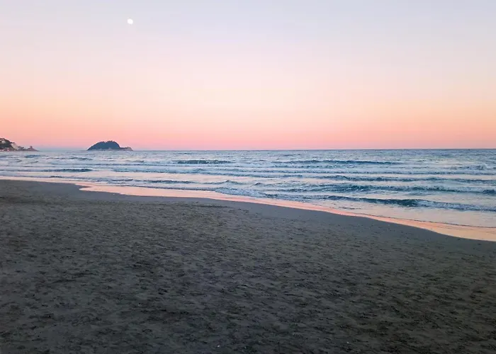 Apartment La Perla Nel Mare -